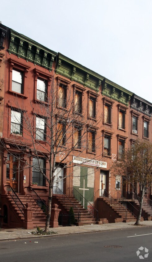 Building Photo - 141 W 126th St
