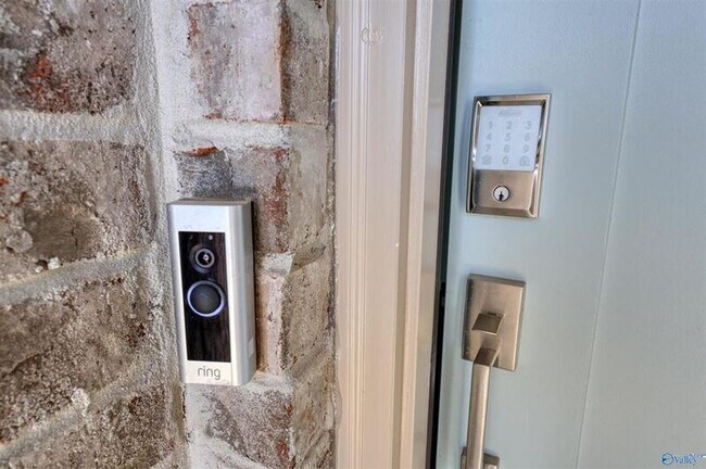 Foto del edificio - 244 Granby Ln