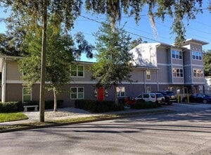 Building Photo - 204 NW 18th St