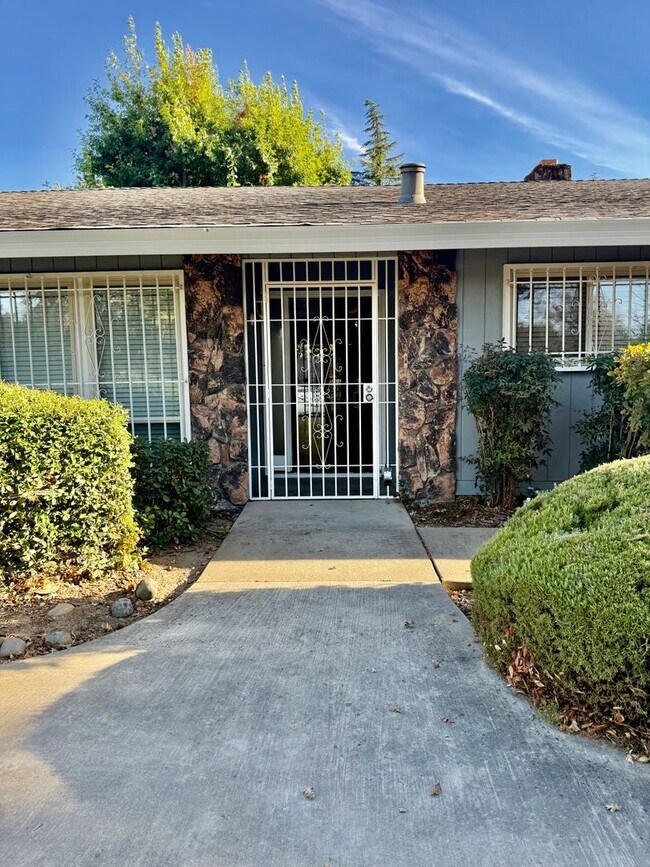 Foto del edificio - 4108 Auburn Blvd