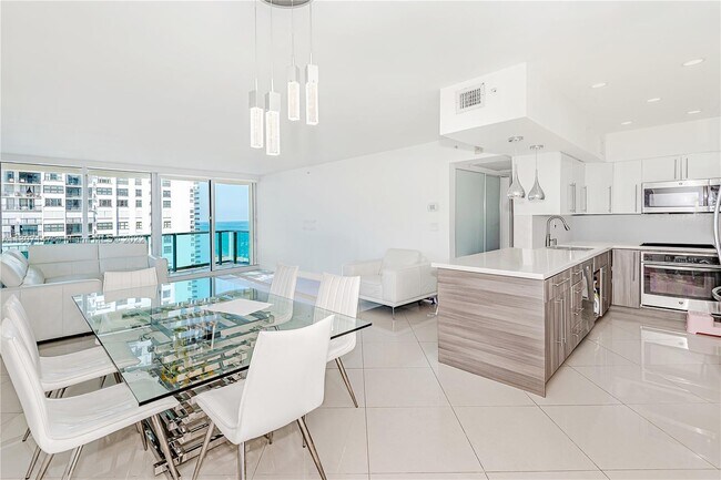 Building Photo - 2501 S Ocean Dr