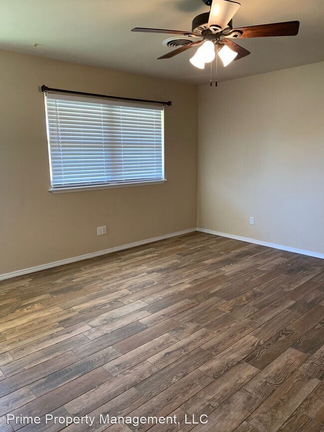 Building Photo - 3 br, 2 bath House - 208 Circle Dr