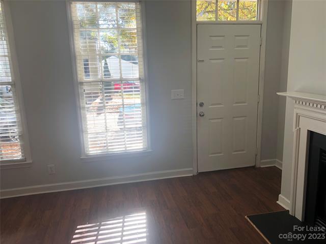 Building Photo - 12113 Memory Ln