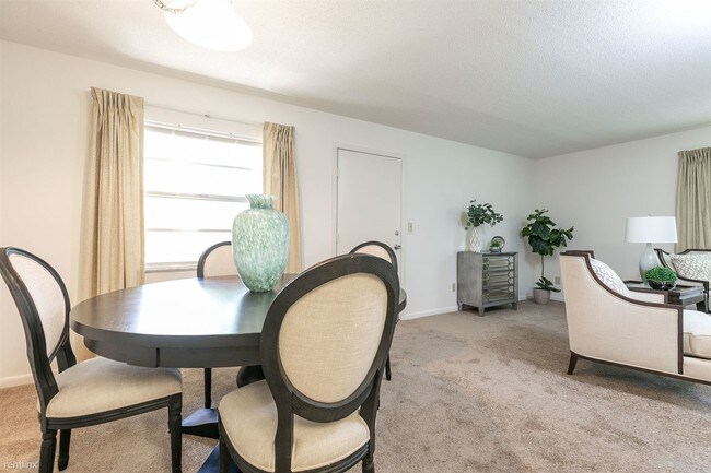 Foto del edificio - 1 br, 1 bath Apartment - InTown Apartments