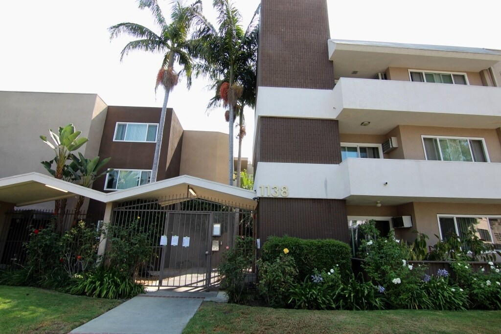 1138 S Corning St Unit 11, Los Angeles, CA 90035 Apartments in Los Angeles, CA