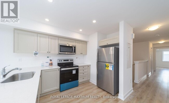 Photo du bâtiment - 32 Wagon Ln