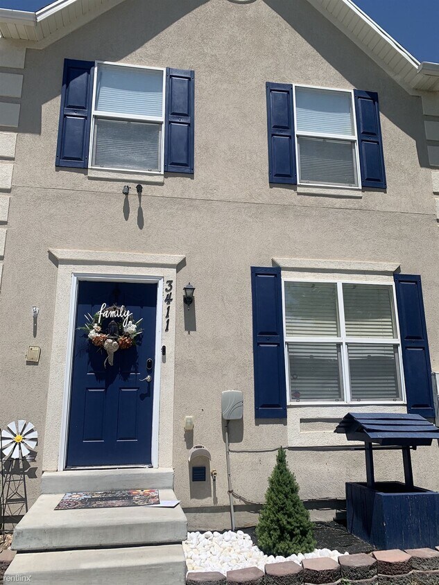 Foto principal - 3 br, 3 bath Townhome - 3411 Dundee Drive ...