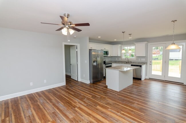 Foto del edificio - 3116 Edgemont Dr