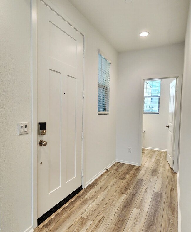 Foto del edificio - Brand New Home in Winchester