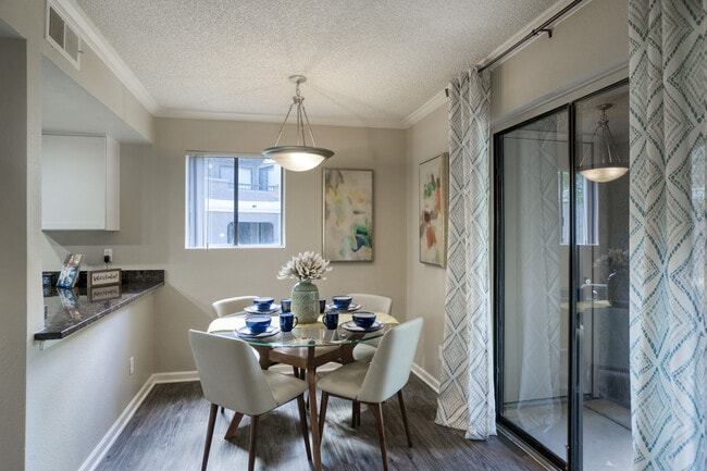 dining area - Vetra Chandler