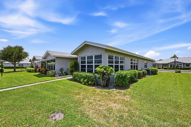 Building Photo - 14499 Canalview Dr