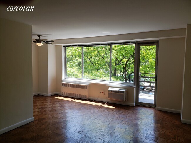 Building Photo - 400 Central Park West