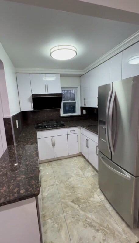 Foto del edificio - 45-36-4204 204th St