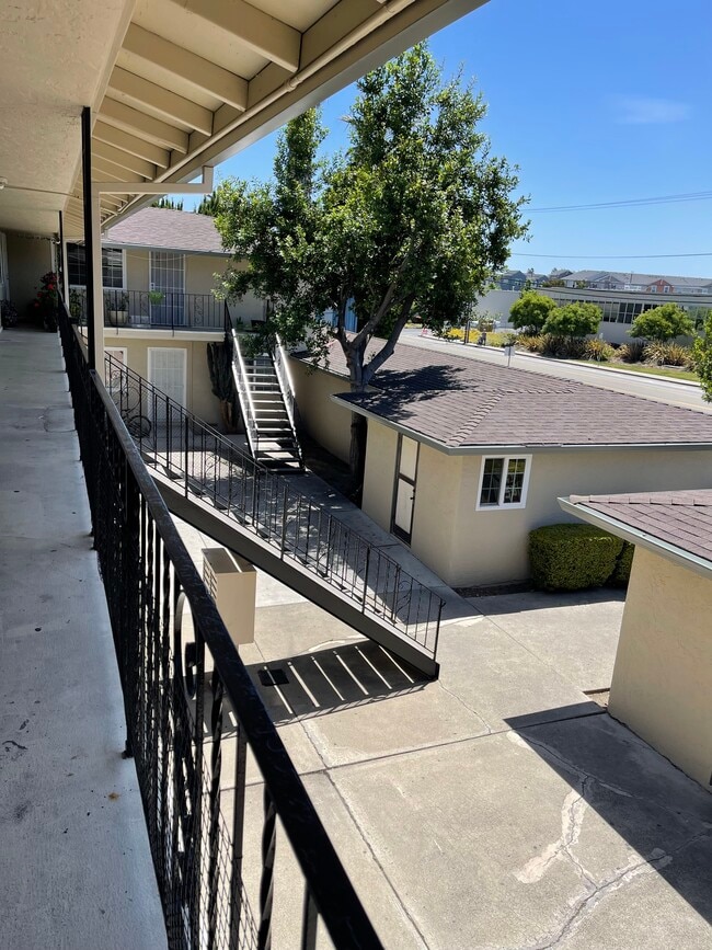 Foto del edificio - 755 E Duane Ave