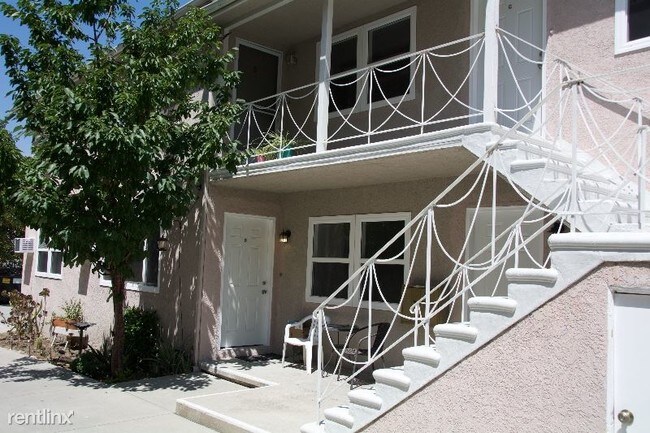 Foto del edificio - 15374 Dickens St