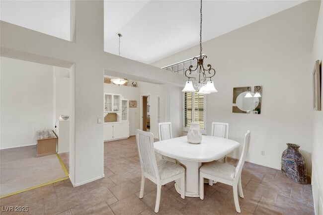 Foto del edificio - 2216 Sapphire Valley St