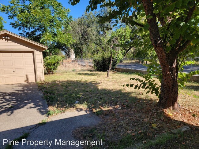 Foto del edificio - 3 br, 2 bath House - 2960 Balls Ferry Road