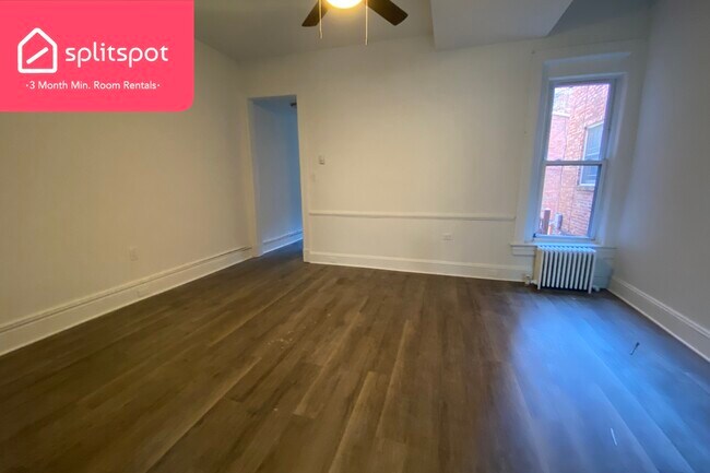 Building Photo - Private room in 9 bedroom Washington Apart...