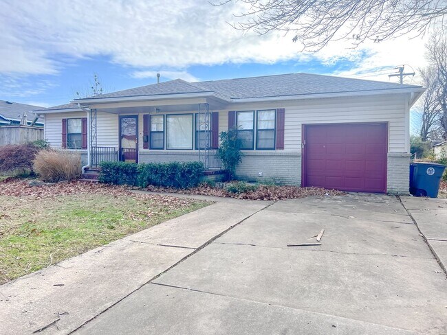 Foto del edificio - 3 Bedroom 1 bathroom house near 21st & Yale