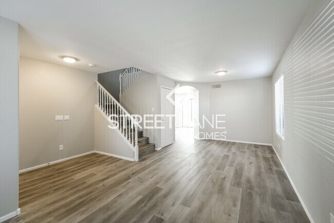 Building Photo - Charming 4 Bedroom in  North Phoenix!  Clo...