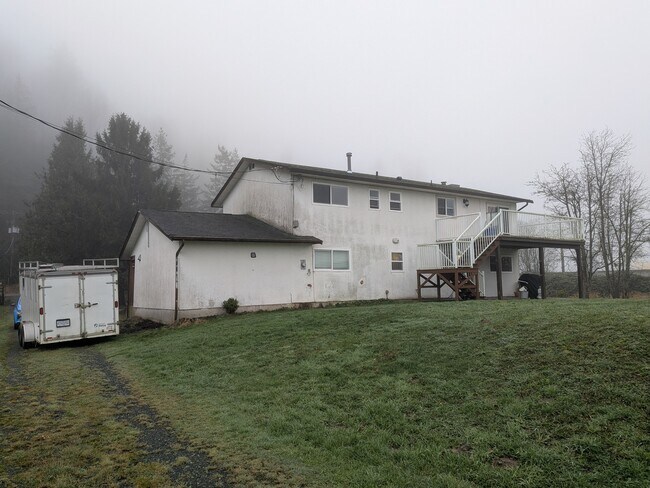 Building Photo - 43025 Vedder Mountain Rd