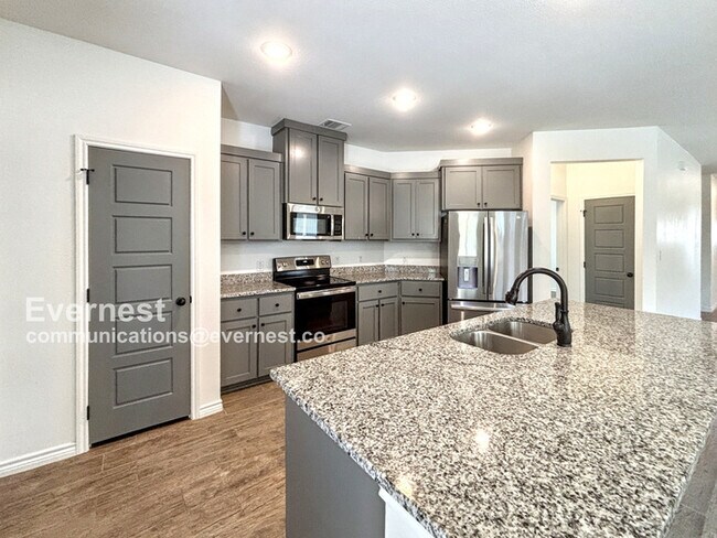 Foto del edificio - 2115 Hornbeam St