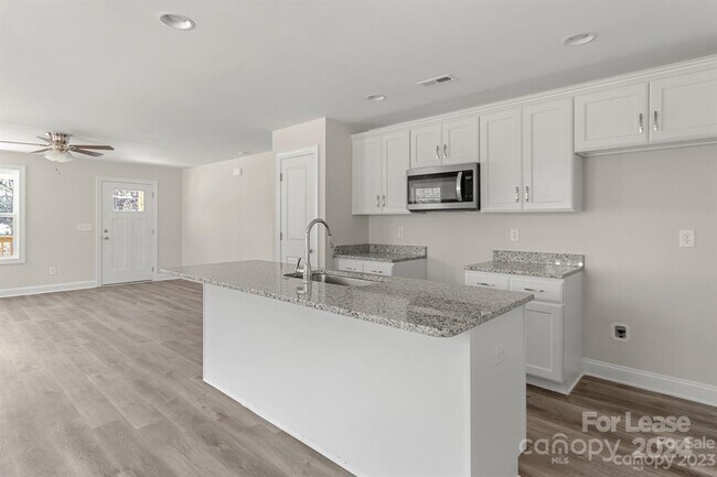 Foto del edificio - 735 8th Ave SE