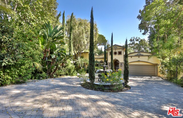 Foto del edificio - 4090 Valley Meadow Rd