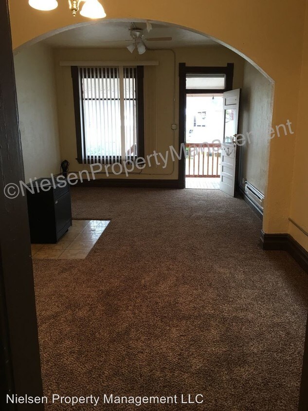 Building Photo - 633 S Idaho St