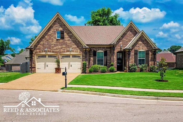 Primary Photo - Elegant Cordova Home Located in Quiet Cove!