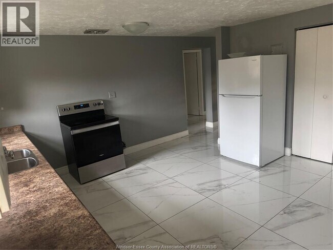 Photo du bâtiment - 1600 Normandy St