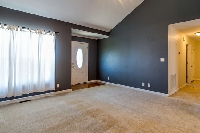 Building Photo - 2859 Teakwood Dr