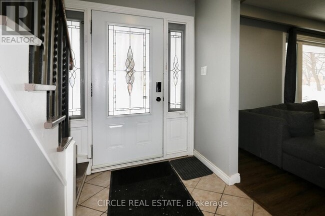 Photo du bâtiment - 14 College Crescent