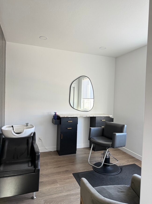 Building Photo - 508 S 1080 W