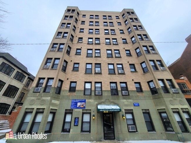 Building Photo - 556 W Arlington Pl