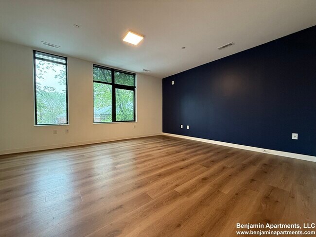 Foto del edificio - 89 Brighton Ave