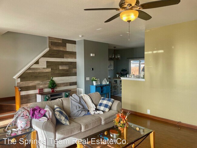 Building Photo - 3 br, 2.5 bath House - 7616 Fiona Lane