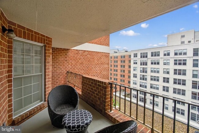 Foto del edificio - 1230 23rd St NW