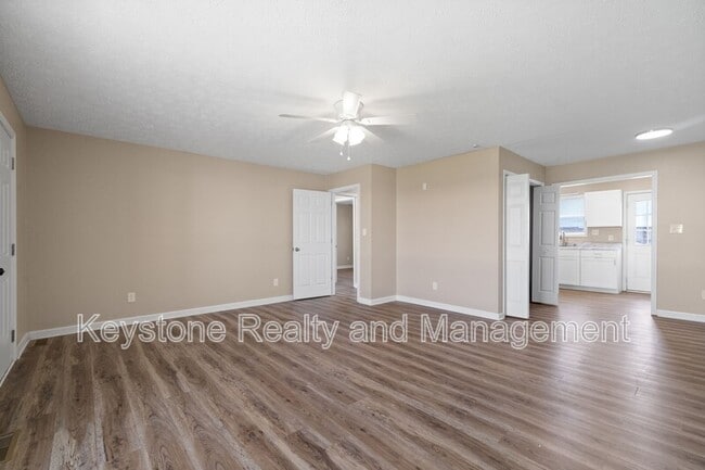 Foto del edificio - 290 Thompsonville Ln