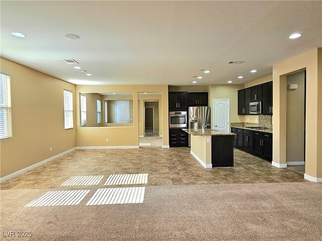 Building Photo - 10310 Parkview Mountain Ave
