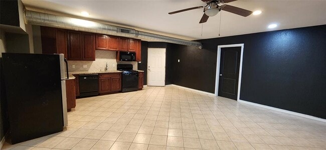 Building Photo - 3305 Clawson Rd