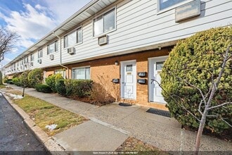 Building Photo - 1474 68th St