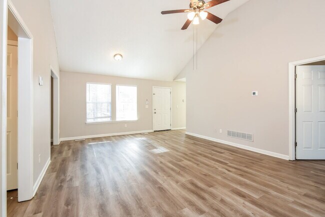 Building Photo - 6953 Cave Springs Rd