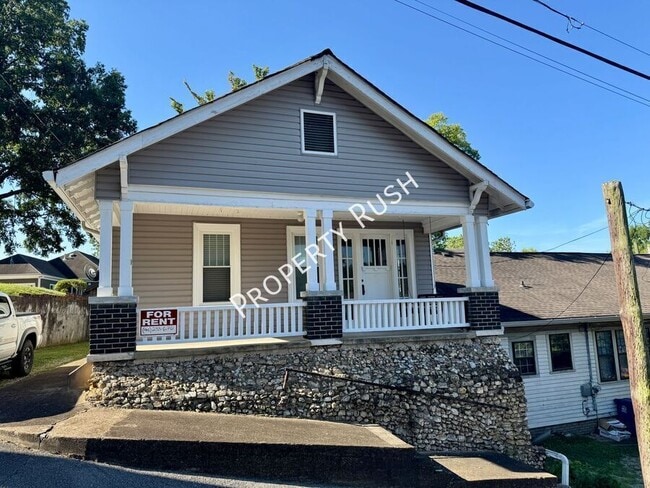 Photo - 104 E Kent St.- House