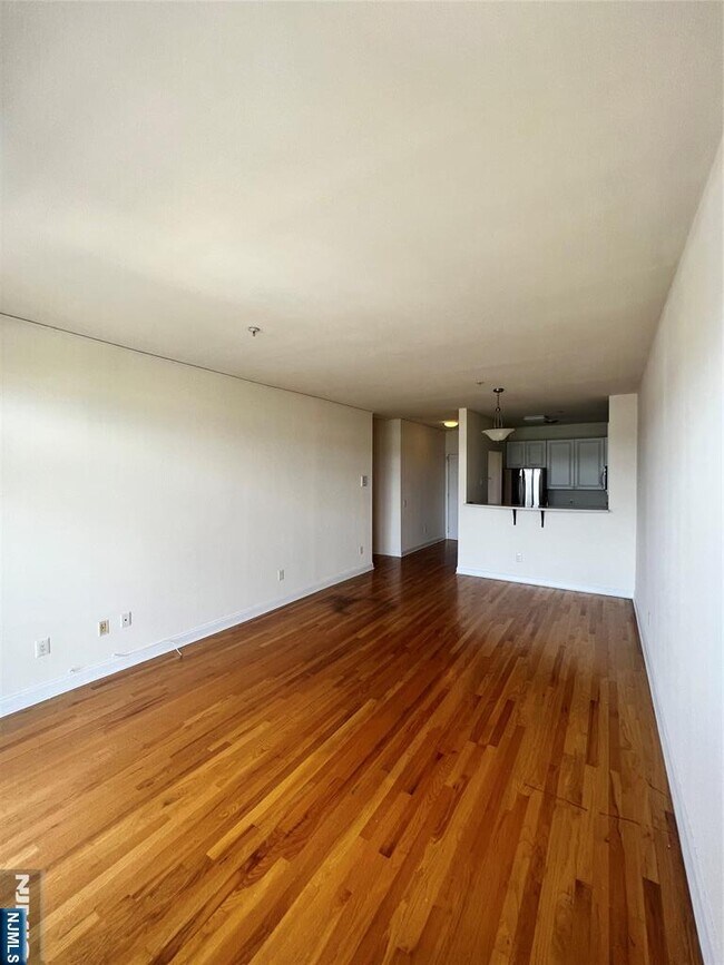Foto del edificio - 1100 River Rd