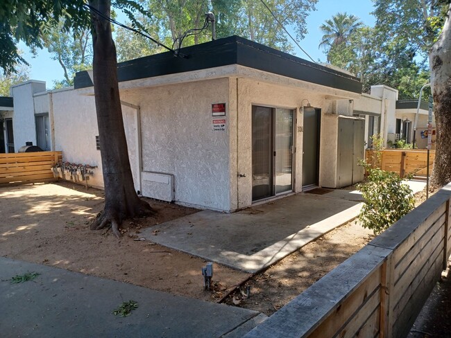 Foto del edificio - Individual Bungalows: All 1 bedroom/ 1 bat...