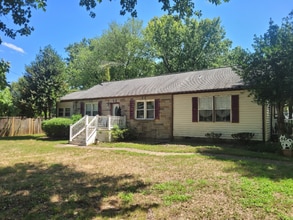 Building Photo - 10926 Riverview Rd