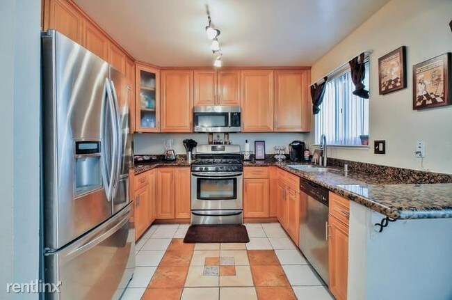 Foto del edificio - 3 br, 1.5 bath Townhome - 602 Cedargate Lane