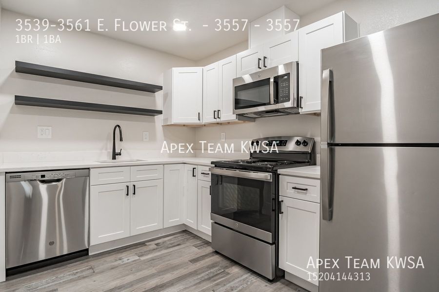 Foto principal - $1045-Contemporary 1 Bed | 1 Bath Unit in ...