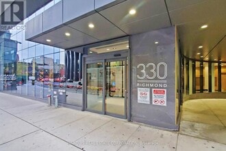 Building Photo - 330 Richmond St W